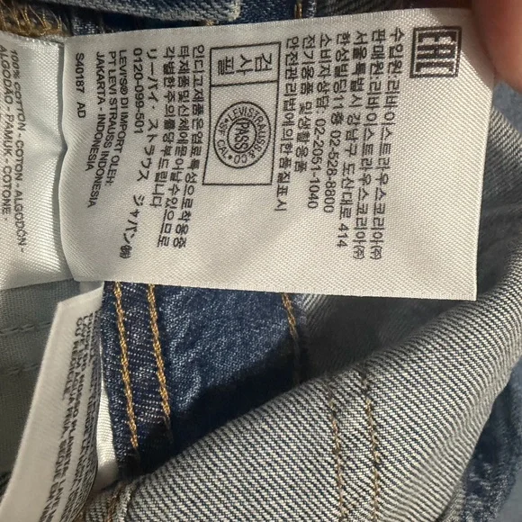 Levi's Vintage Women's Denim Short
Overalls Size M Blue Jean - Picture 14 of 16